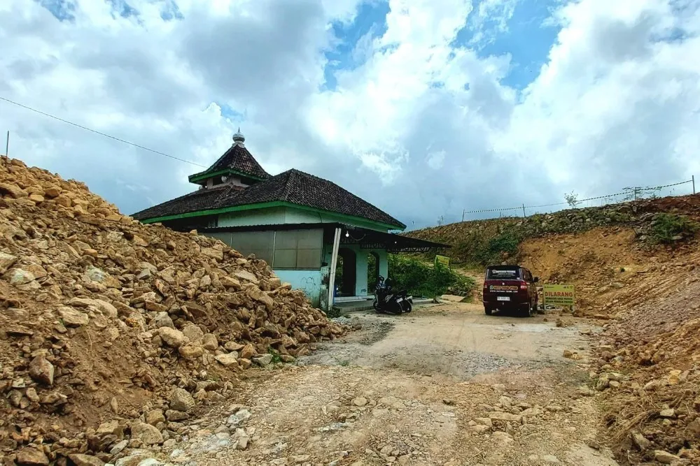 Masjid At Taubah: Pusat Ibadah yang Menyatu dengan Hati Warga Cilacap